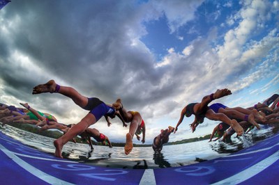 Banyoles és l’epicentre del triatló durant tres dies