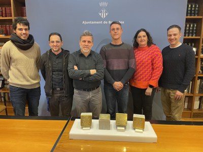 Banyoles homenatja a quatre banyolins víctimes del nazisme amb la col·locació de les llambordes Stolpersteine