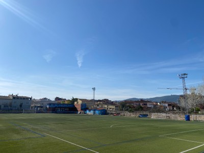 Banyoles renova l’enllumenat exterior del camp de futbol vell