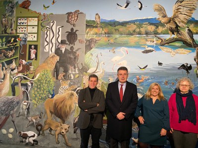 El Museu Darder de Banyoles estrena un nou mural sobre la col·lecció del museu