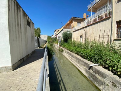 L’Ajuntament de Banyoles desdoblarà la xarxa de sanejament al carrer Llibertat i millorarà els marges del rec de Can Teixidor