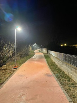 L’Ajuntament de Banyoles instal·la nou enllumenat en un tram de la futura via verda