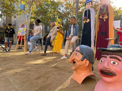 La comunitat educativa de Banyoles presenta la tercera edició del projecte A festa major em convides
