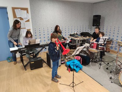 Obert el període de preinscripcions de l’Escola Municipal de Música de Banyoles